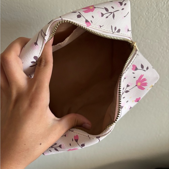 Makeup bag - Picture 3 of 3